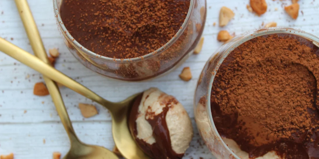 Το παραμυθένιο τιραμισού για δύο του Άκη Πετρετζίκη | Έτοιμο σε 10 μόλις λεπτά