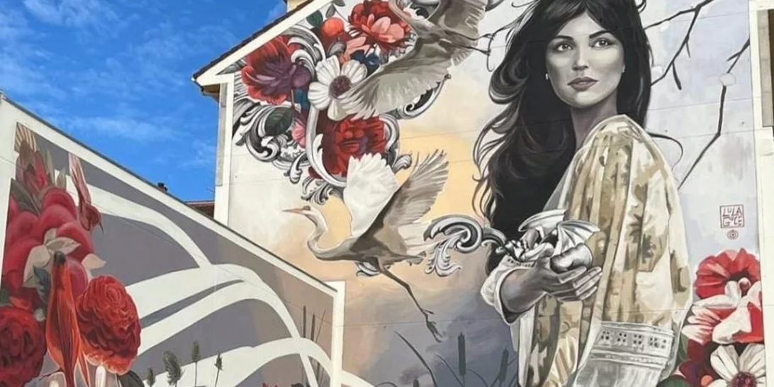 "A Dona do Esteiro" | Μία εντυπωσιακή τοιχογραφία από τη Lula Gose