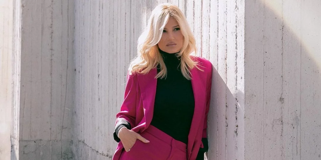 Αυτή είναι η τάση της μόδας που φορούν όλες οι Ελληνίδες celebrities και αξίζει να υιοθετήσεις