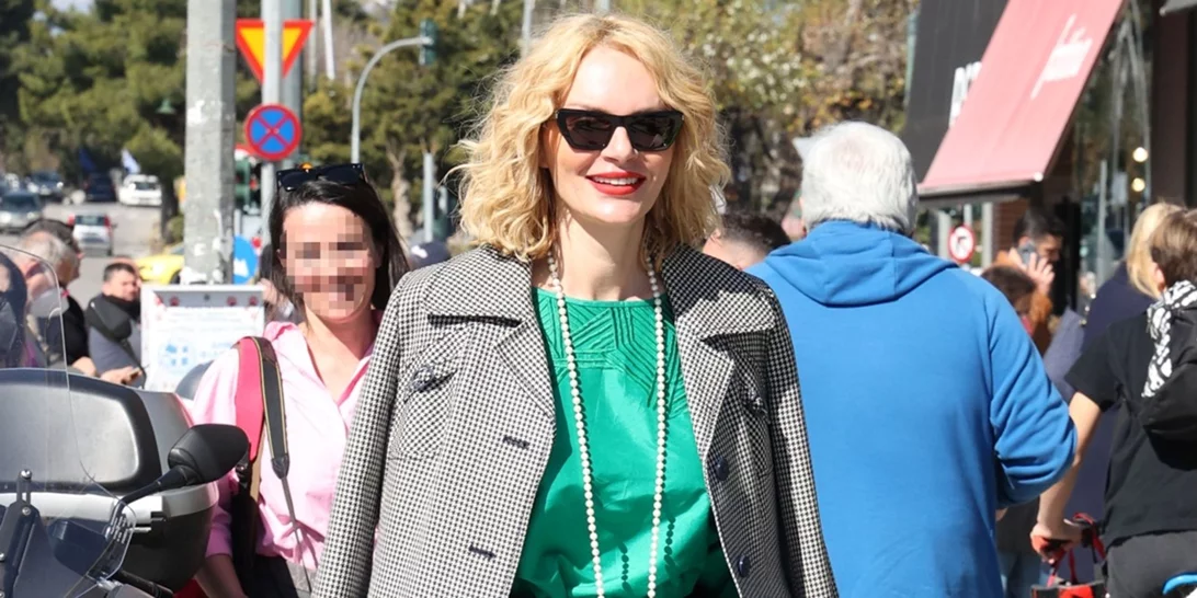 Η Έλενα Χριστοπούλου με ανοιξιάτικο σύνολο που θα ζήλευαν οι Παριζιάνες fashionistas