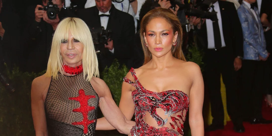 Διάσημοι σχεδιαστές και οι μούσες τους | 20 iconic εμφανίσεις στο κόκκινο χαλί του Met Gala