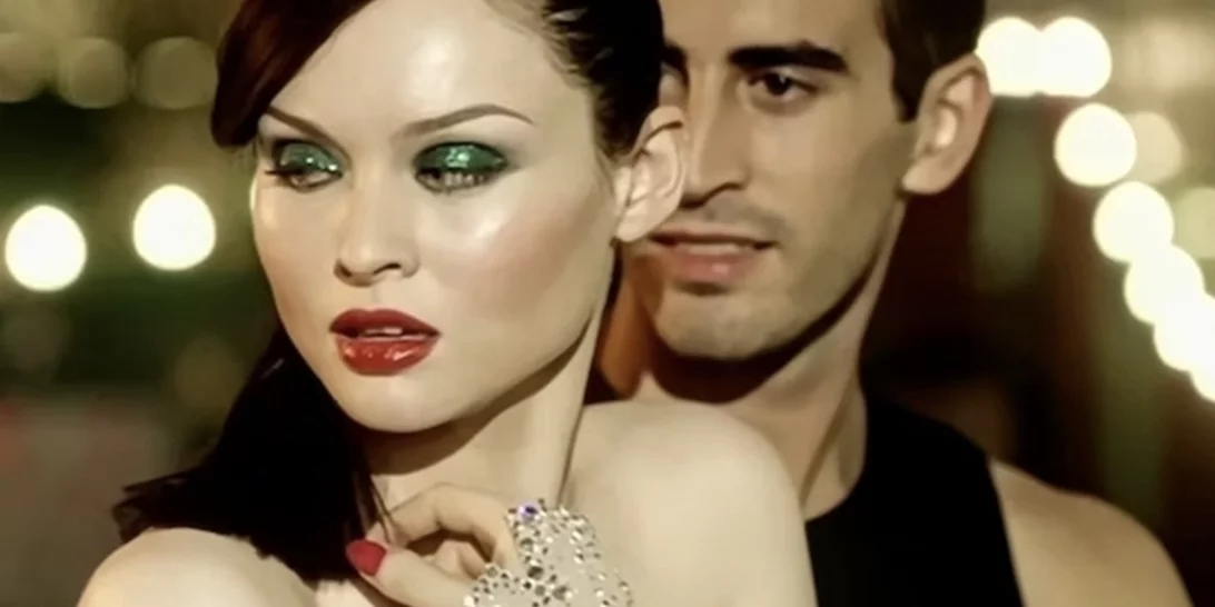 Το Murder On The Dancefloor και 9 ακόμη early 00s τραγούδια που θέλουμε να ακούσουμε ξανά