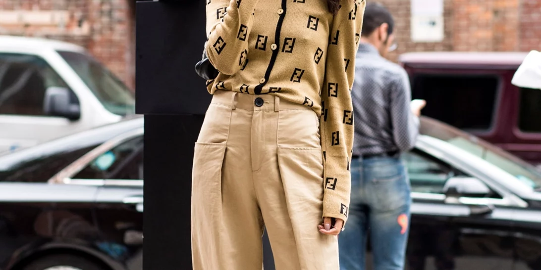 Μια παντελόνα θα σου εξασφαλίσει τα πιο stylish looks για την εποχή