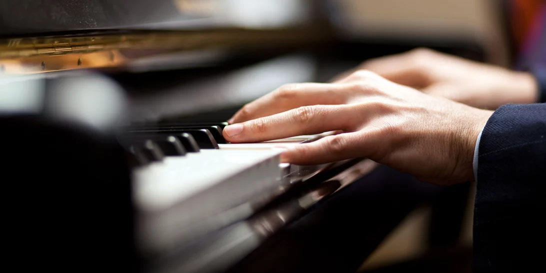 "Τροφή για την ψυχή μου" | Μια Παριζιάνα πιανίστρια, 106 ετών θα κυκλοφορήσει το έκτο άλμπουμ της