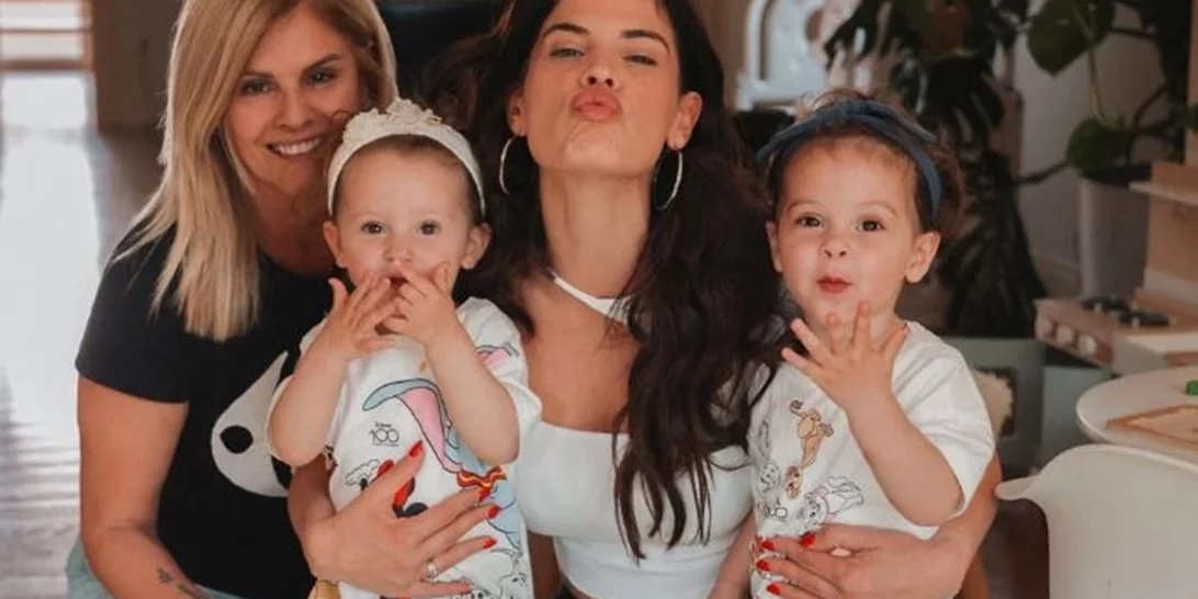 Χριστίνα Μπόμπα | Παιχνίδια με την Αριάνα και τη Φιλίππα στο νέο τους σπίτι