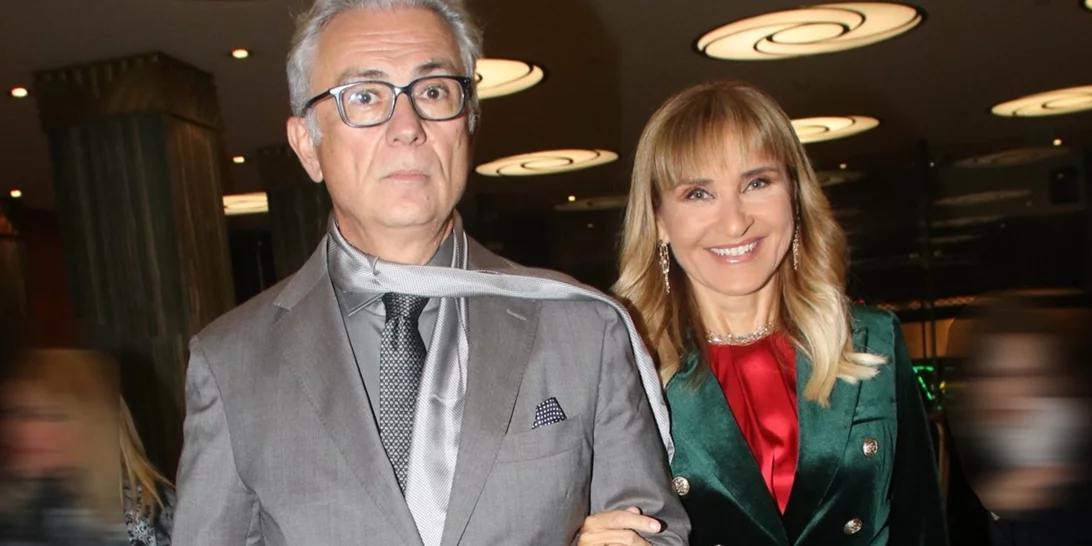 Η Μάρα Ζαχαρέα με το κοστούμι που θα γίνει η βασική σου επιλογή σε βραδινές εμφανίσεις