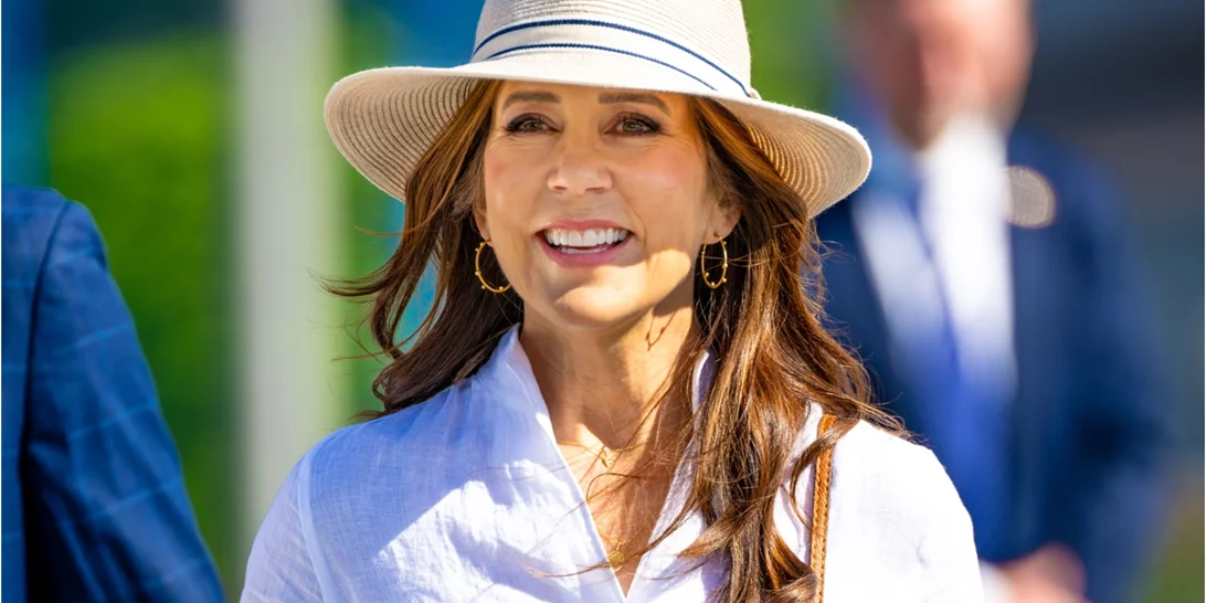 Η βασίλισσα Mary της Δανίας φόρεσε το πιο ωραίο παντελόνι γι' αυτή την εποχή