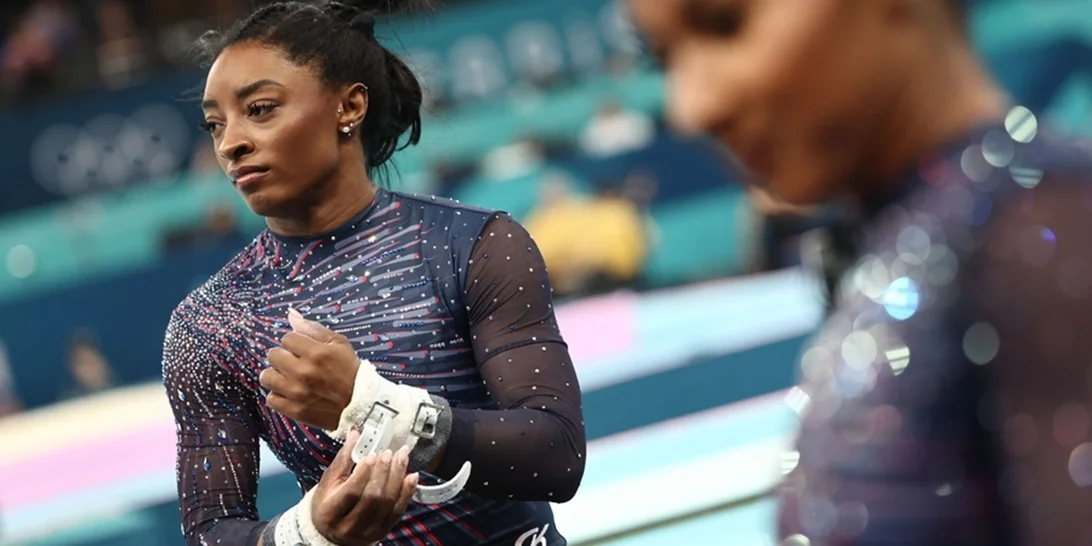 "Χρυσή" για 3η φορά στο Παρίσι η σούπερ Μπάιλς