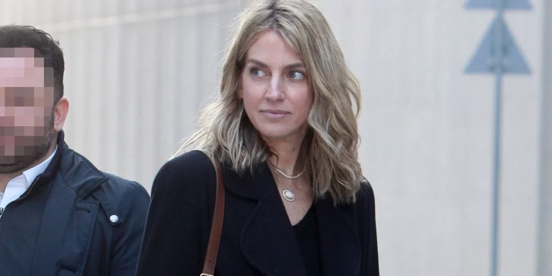 Νικόλαος Ντε Γκρες - Χρυσή Βαρδινογιάννη | Το αντισυμβατικό δαχτυλίδι που επέλεξαν για τον αρραβώνα τους