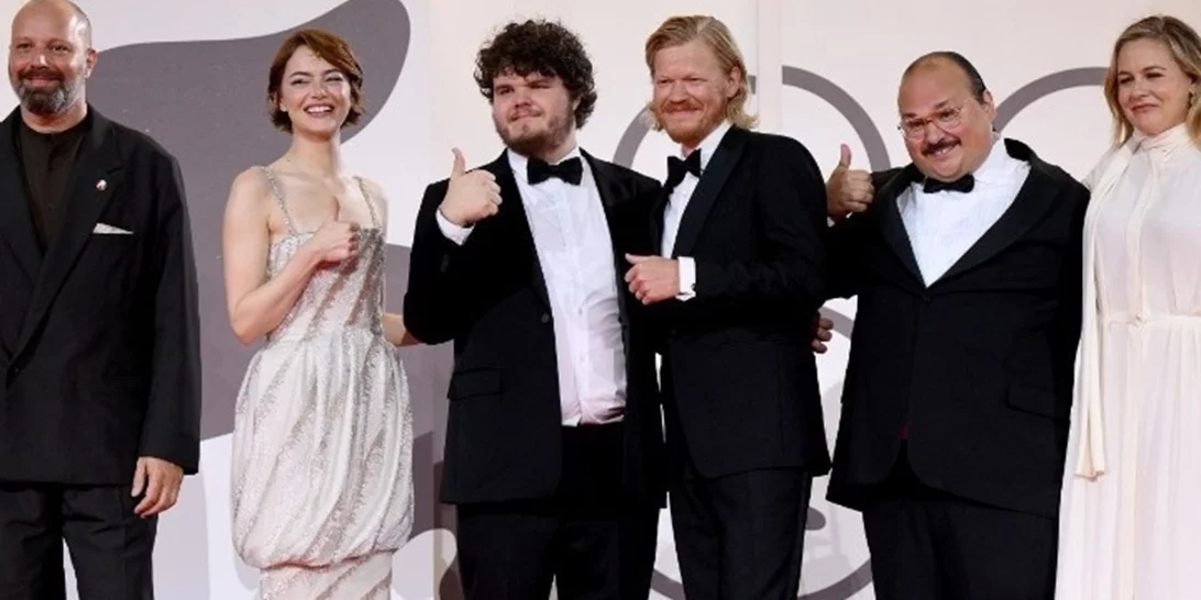 Αποθεώθηκε η "Bugonia" του Γιώργου Λάνθιμου στη Βενετία - Σχεδόν 7 λεπτά χειροκρότημα για την ταινία