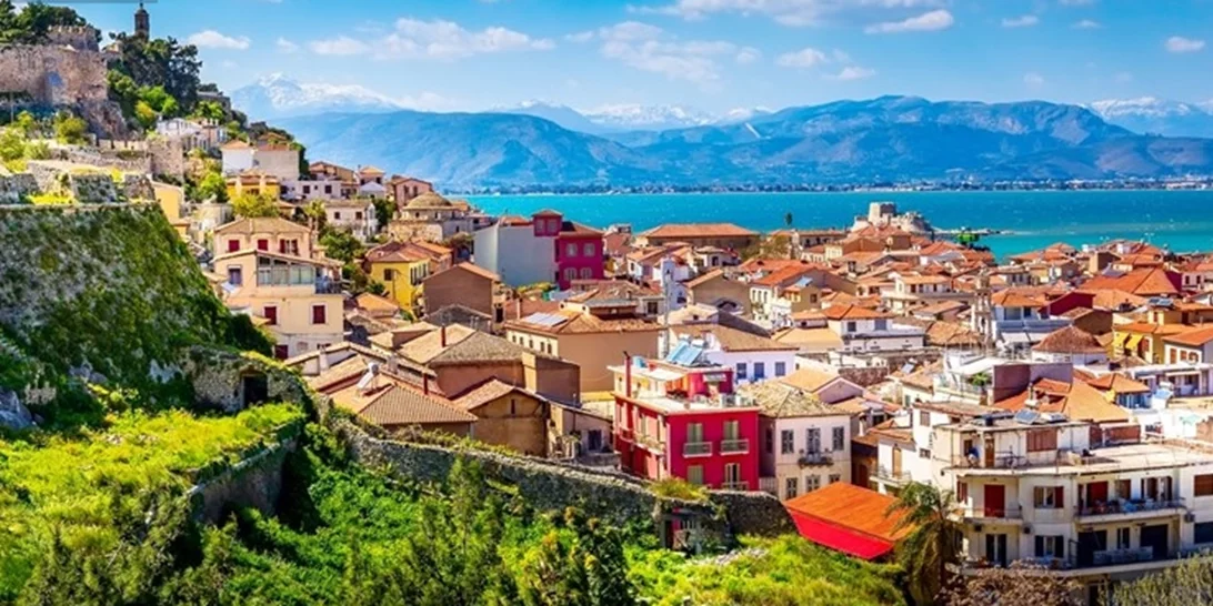 Ποιες ελληνικές πόλεις επιλέγουν ξένοι και Έλληνες για ένα "city break"