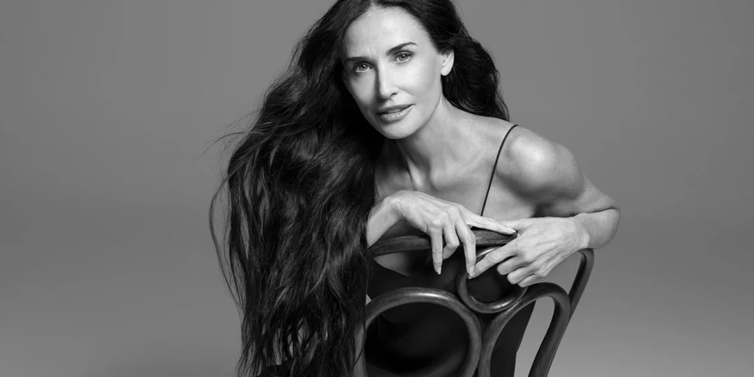 Demi Moore | Η νέα μούσα της Kérastase αποθεώνει τη γυναικεία δύναμη και την αυθεντική ομορφιά