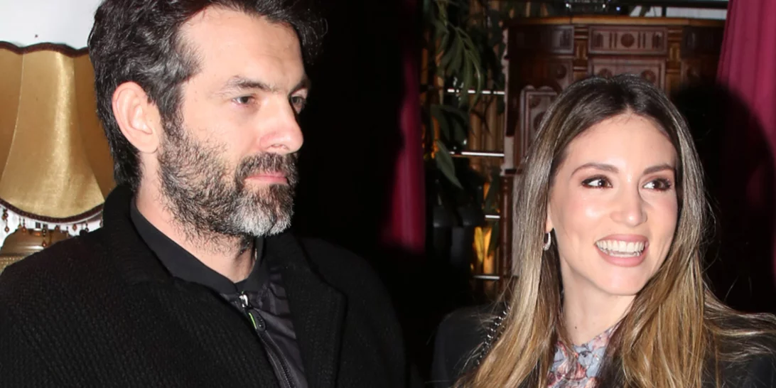 Ο Φίλιππος Μιχόπουλος στη Σαντορίνη με τα παιδιά του | "Μαζί"