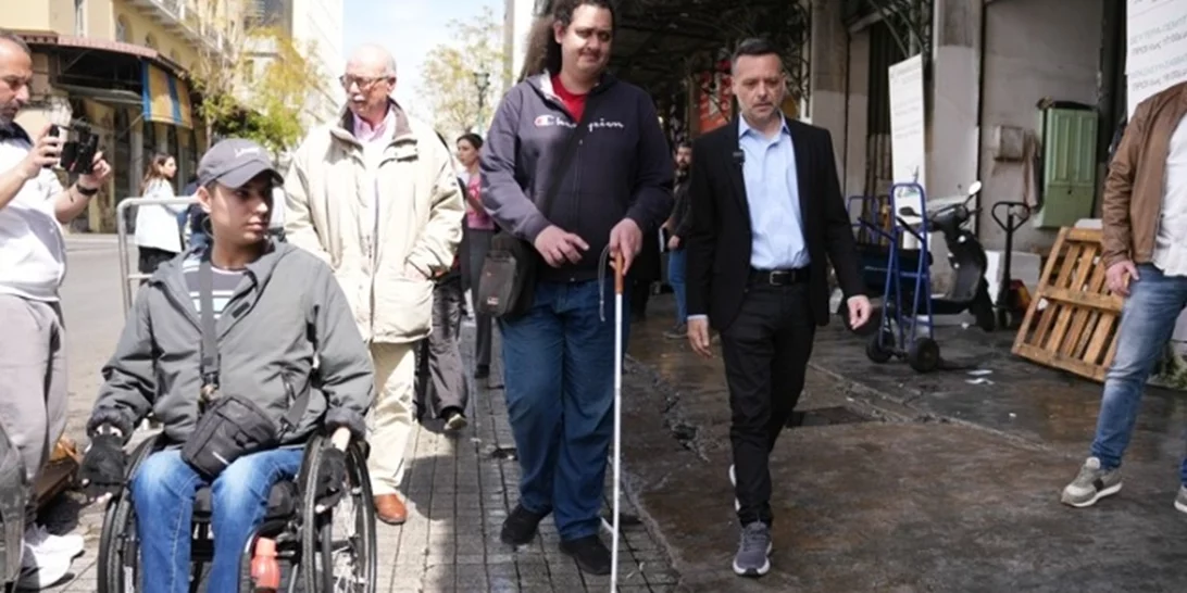 "Περίπατος" προσβασιμότητας στο εμπορικό τρίγωνο από τον δήμο Αθηναίων