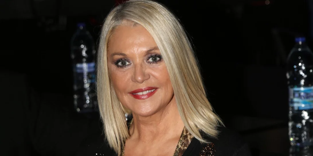 Ρούλα Κορομηλά | Μίλησε για τις παρενέργειες που αντιμετωπίζει μετά την 3η δόση του εμβολίου για τον κορονοϊό