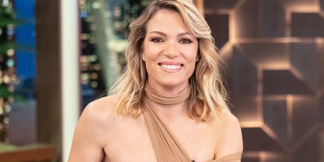 Stop the Press | Η Βίκυ Καγιά έγινε καστανή και δείχνει ακόμα πιο chic