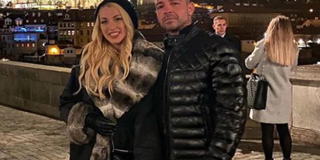 Κωνσταντίνα Σπυροπούλου - Βασίλης Σταθοκωστόπουλος | Χριστούγεννα στην Πράγα για το ερωτευμένο ζευγάρι (pics,vid)