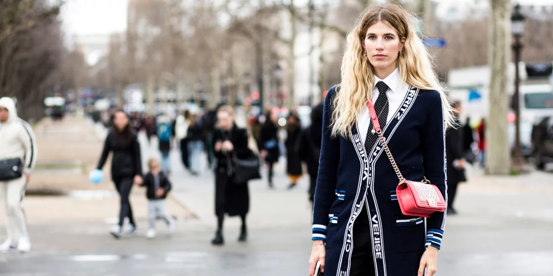Η ζακέτα είναι πλέον απαραίτητη | Πώς θα τη φορέσεις σαν πραγματική Παριζιάνα