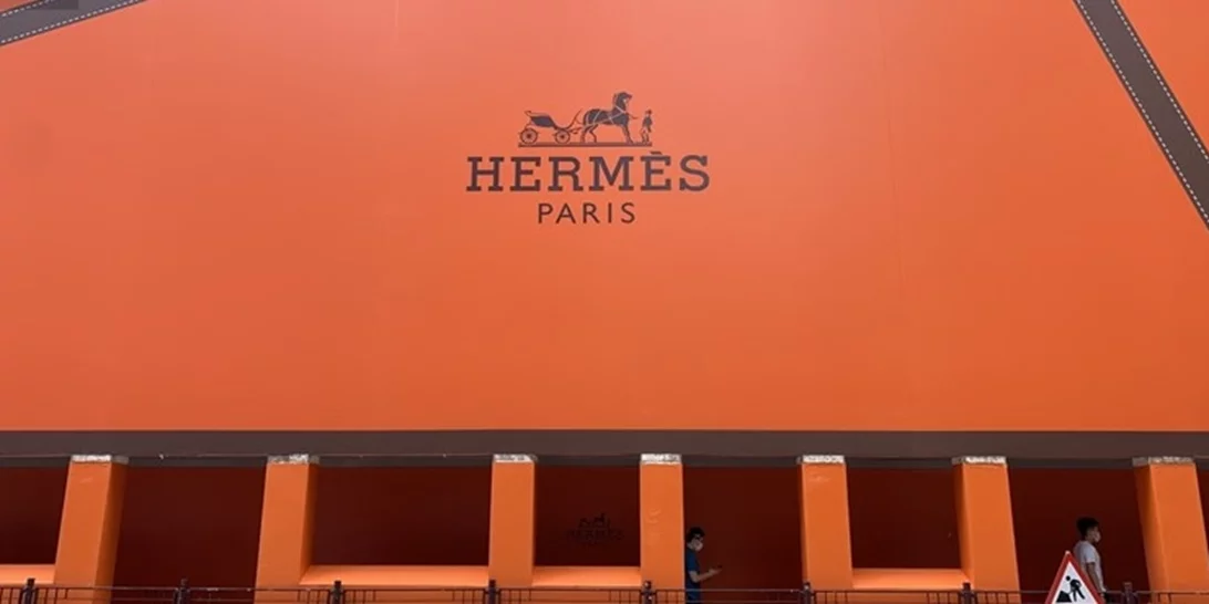 Ο 80χρονος κληρονόμος της Hermès αφήνει την περουσία του στον κηπουρό του