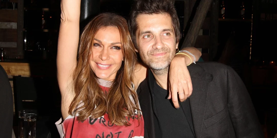 Ο Φοίβος αποκαλύπτει την ιστορία πίσω από τα "Χριστούγεννα" της Δέσποινας Βανδή