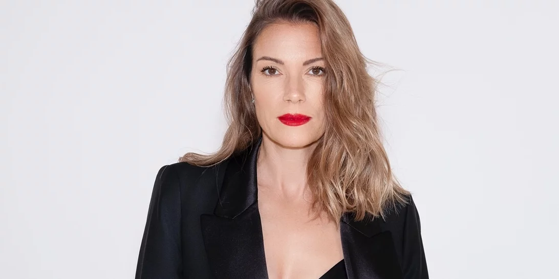 Βίκυ Καγιά | Στιγμές δίπλα στη θάλασσα με την κατάξανθη κόρη της, Μπιάνκα