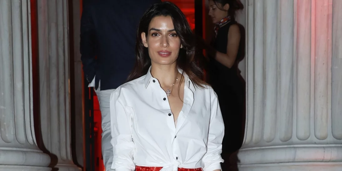 Η Τόνια Σωτηροπούλου φόρεσε το πιο άνετο τζιν από τη Calzedonia