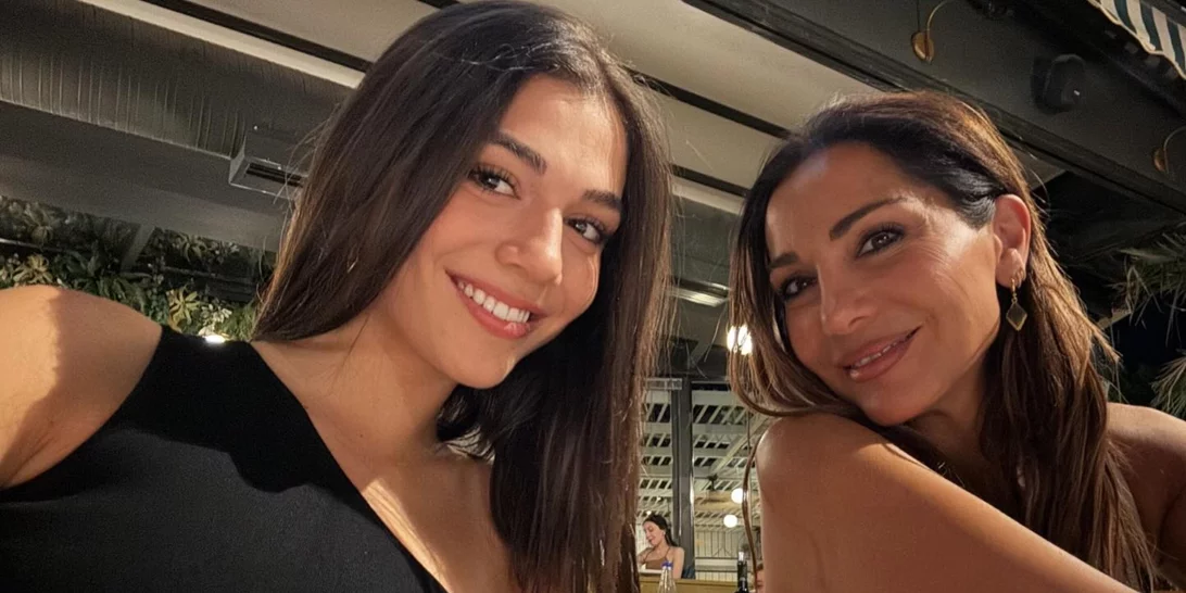 Η Δέσποινα Βανδή στόλισε το χριστουγεννιάτικο δέντρο στο σπίτι της μαζί με την κόρη της, Μελίνα Νικολαΐδη