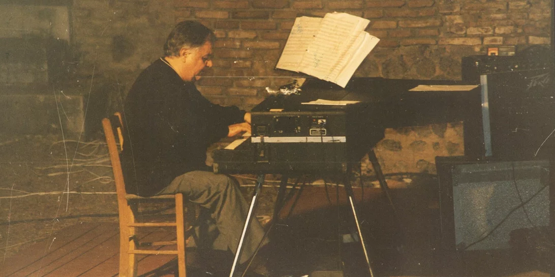 Γιώργος Θεοφανόπουλος | Η σπάνια εμφάνιση του γιου του Μάνου Χατζιδάκι στο Ηρώδειο