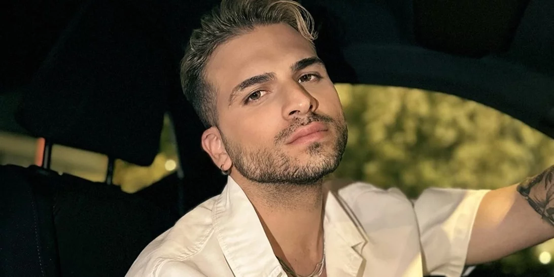 Ο Στέλιος Λεγάκης εγκατέλειψε το σπίτι του στη Διώνη λόγω πυρκαγιάς