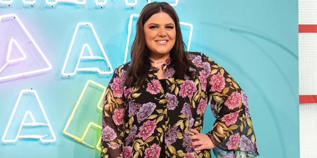 Εάν θέλεις να αγοράσεις ένα νέο φόρεμα για την άνοιξη, τότε αυτό που φόρεσε η Δανάη Μπάρκα είναι ιδανικό