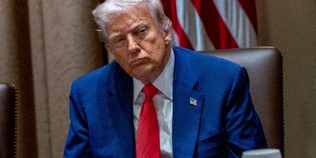 Ο Donald Trump διαμηνύει πως καμιά χώρα δεν θα "γλιτώσει" από τους δασμούς