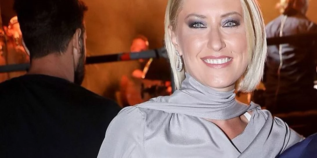 Σία Κοσιώνη |Chic στη συνάντησή της με την Κριστίν Λαγκάρντ - Οι μωβ γόβες της