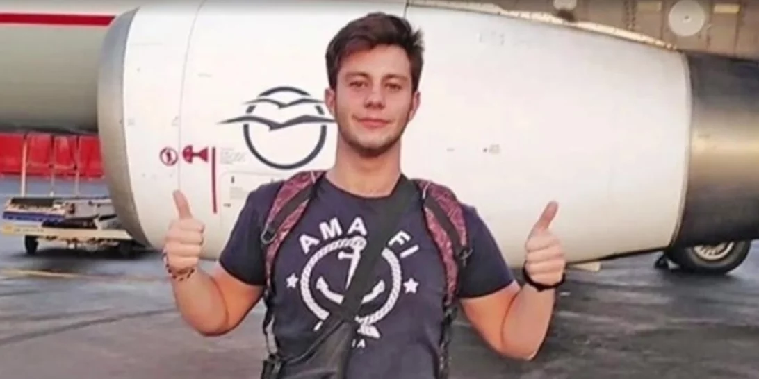 Τραγωδία στα Τέμπη | Σε κρίσιμη κατάσταση ο 20χρονος που σώθηκε από το πρώτο βαγόνι - Σε ένα θαύμα ελπίζουν οι γονείς του