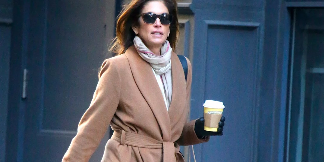 Μπήκε ο Φεβρουάριος | Τα πιο κομψά looks για γυναίκες άνω των 50