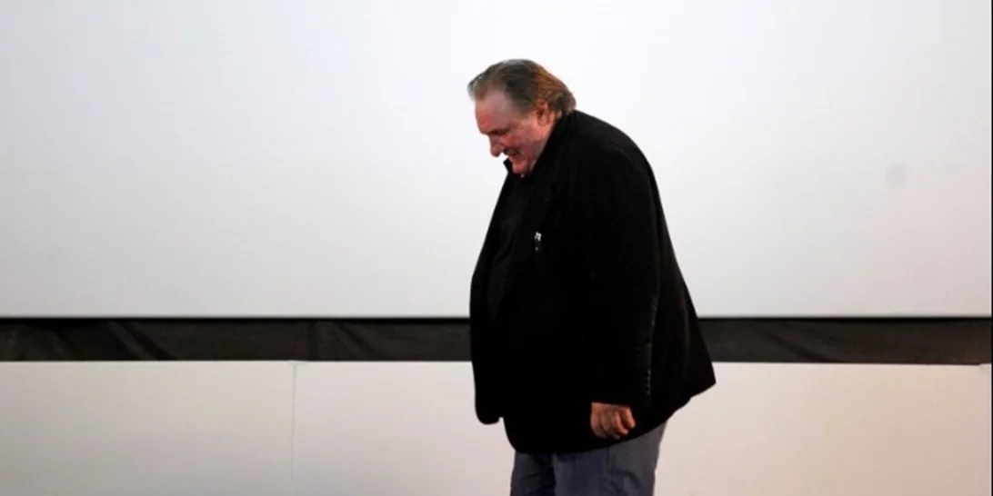Ιταλία | Ο Gérard Depardieu γρονθοκόπησε τον "τελευταίο των παπαράτσι"