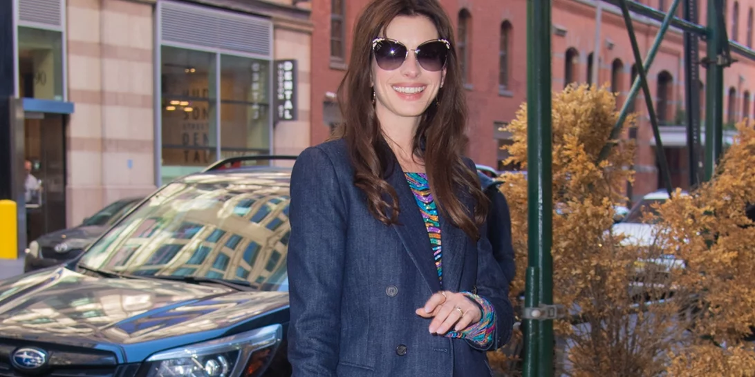 Αυτά είναι τα πιο κομψά looks των celebrities που θα αναδημιουργήσεις αυτή την εβδομάδα