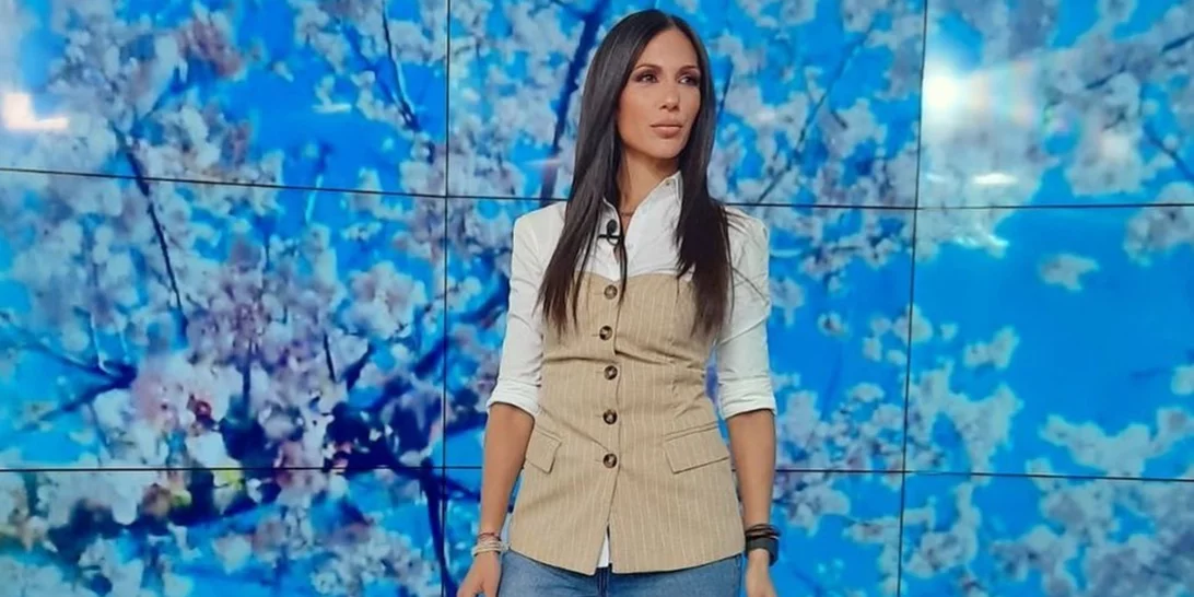 Η Ανθή Βούλγαρη με το καρό σακάκι από τη Mango που θα έχεις στη ντουλάπα σου για χρόνια