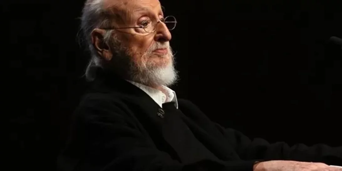 Οι 11 διάσημοι Έλληνες που αποχαιρετίσαμε μέσα στο 2025