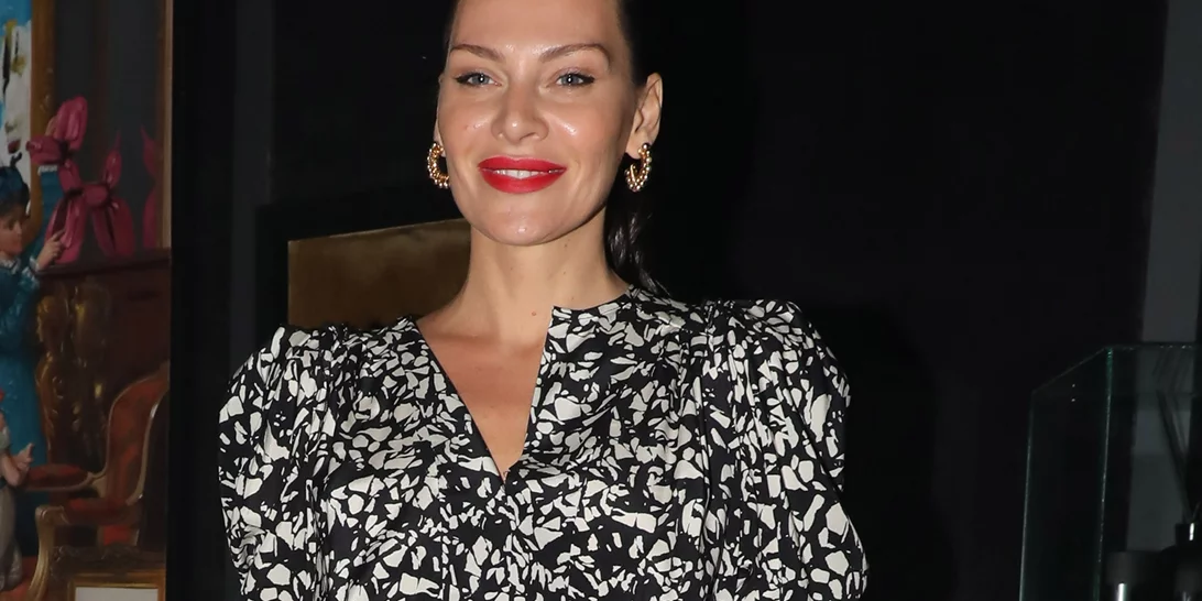 Περήφανη για την Ελένη της | Η Υβόννη Μπόσνιακ μας δείχνει την κόρη της να ιππεύει