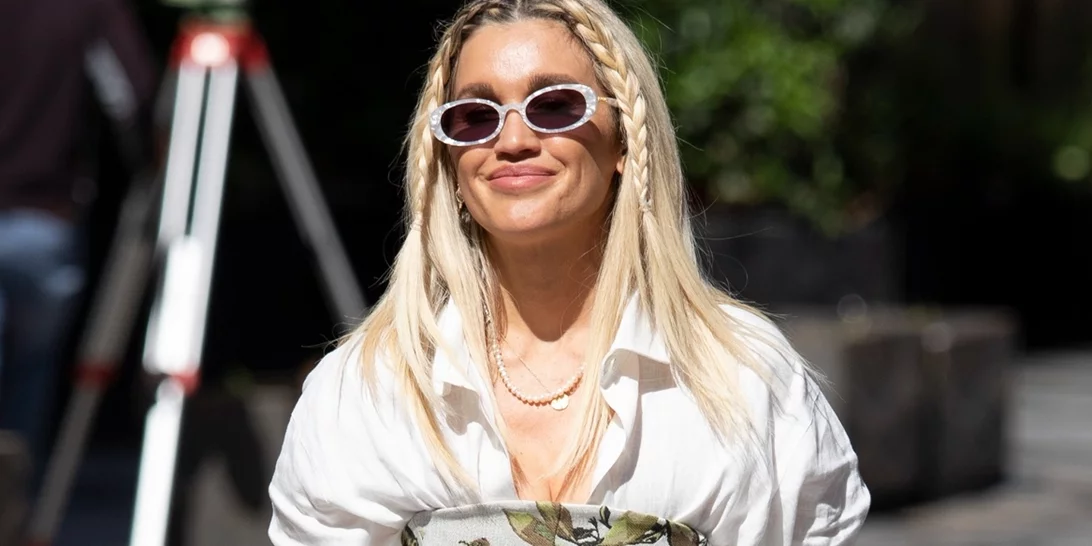 5 body mists με άρωμα καρύδας που θα φέρουν το καλοκαίρι λίγο πιο κοντά