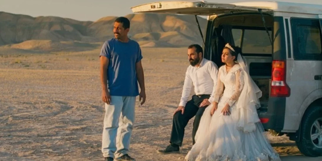 Ταινίες Πρώτης Προβολής | Ο Χρυσός Φοίνικας, ο Κιάνου Ριβς, η Τζούλια Ρόμπερτς και η Ρίφενσταλ