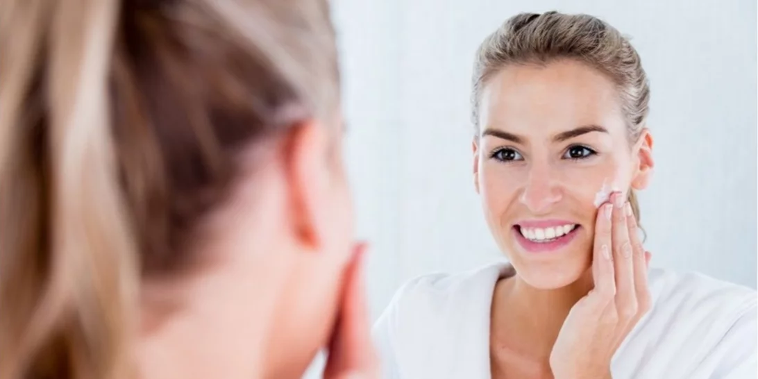 Αυτός είναι ο καλύτερος συσφιγκτικός ορός προσώπου