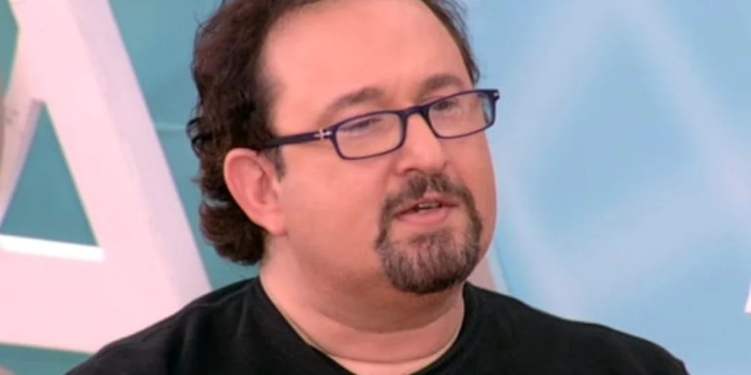 Γιάννης Παπαμιχαήλ: "Όταν βλέπεις τους γονείς σου να πιάνονται στα χέρια" - Ο δύσκολος χωρισμός της Αλίκης και του Δημήτρη