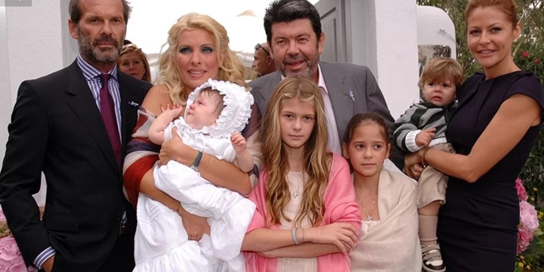 Flashback | Η Τζένη Μπαλατσινού νονά στην βάφτιση της κόρης της Ελένης Μενεγάκη