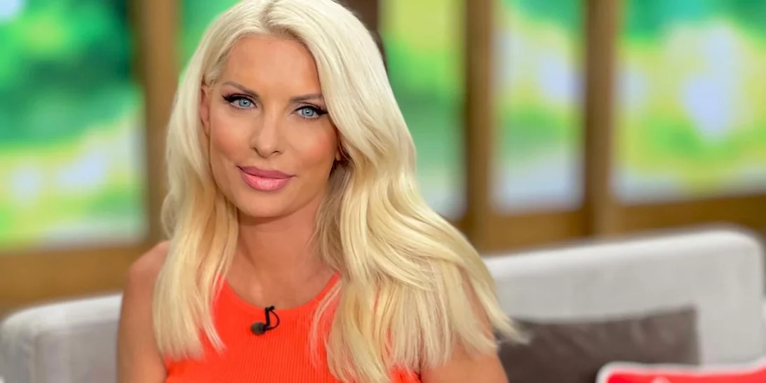 Η Ελένη Μενεγάκη φόρεσε το πιο λουλουδάτο φόρεμα από τη Zara για το καλοκαίρι