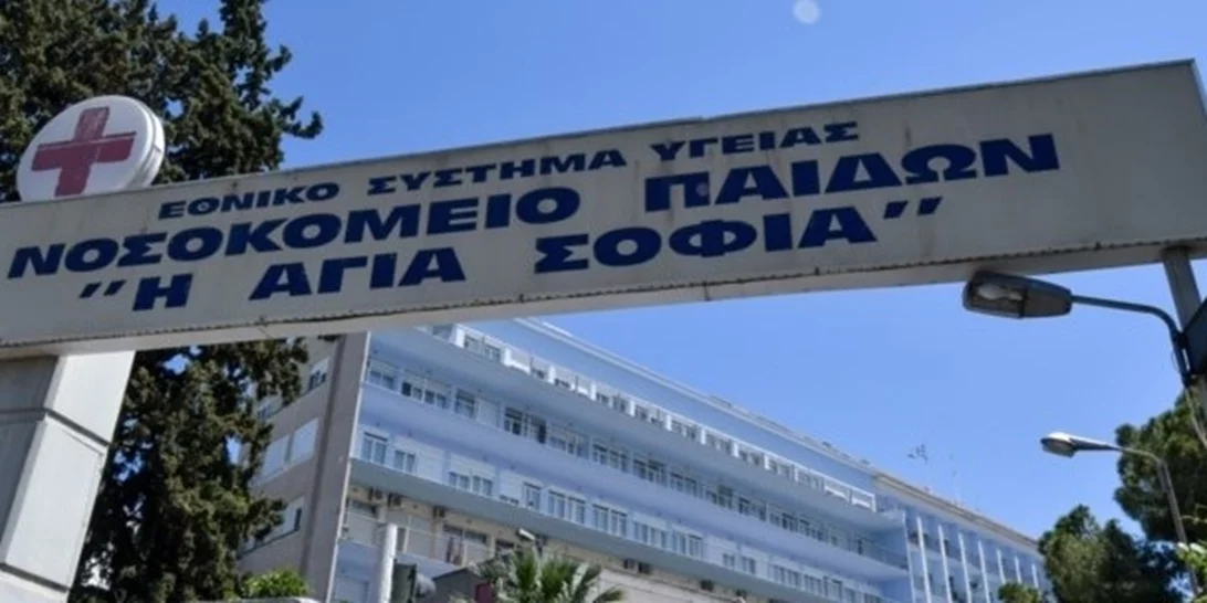 Καμένο και αφυδατωμένο το 4χρονο κορίτσι στο Παίδων – Μία φίλη της κατηγορεί η μητέρα που το άφησε αβοήθητο πολλές μέρες