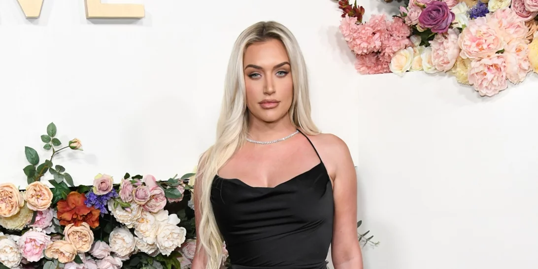 Anastasia Karanikolaou | Τα εκκεντρικά looks της κολλητής της Kylie Jenner στη Μύκονο