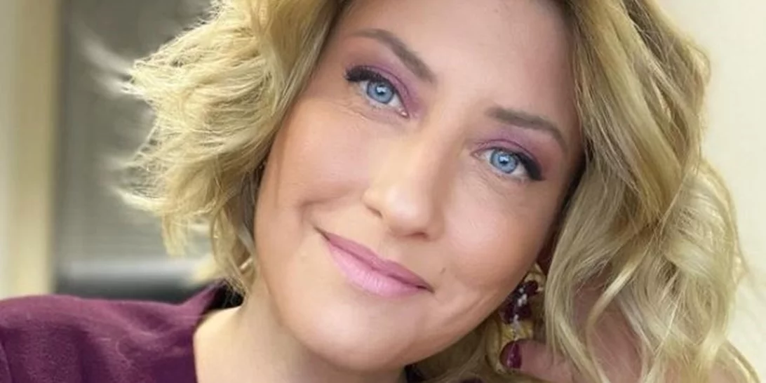 Σία Κοσιώνη | Σε παλαιοπωλείο στο Μοναστηράκι