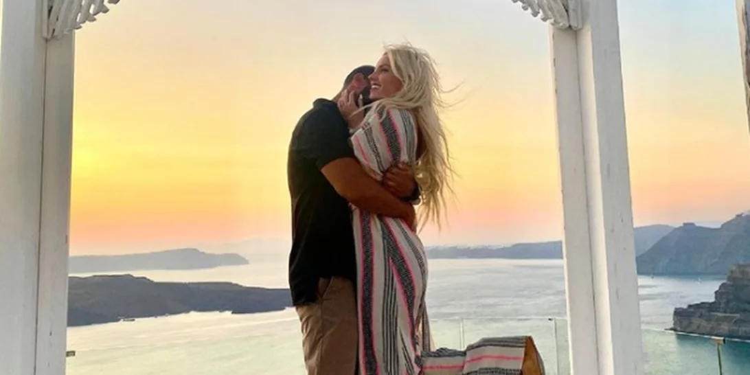 Τζούλια Νόβα | Δημοσίευσε την πρώτη φωτογραφία με τον νέο της σύντροφο