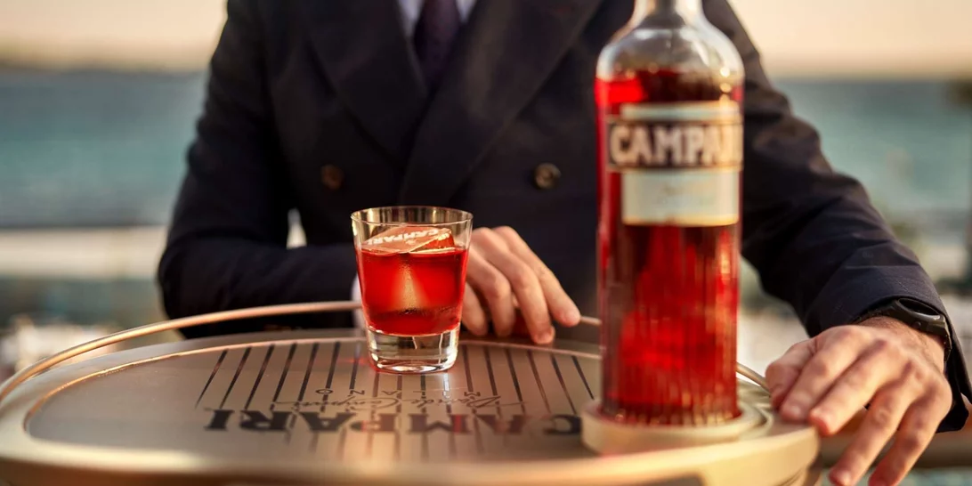 Όταν το Campari συνάντησε το Negroni: Γιορτάζοντας ένα εμβληματικό cocktail